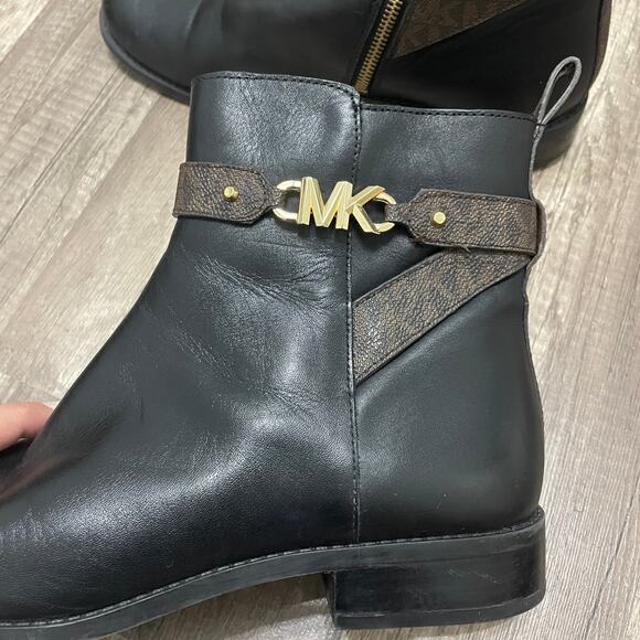 Michael Kors Farrah Leather & Logo Ankle Boot – Women’s Size 9 - Picture 5 of 8
